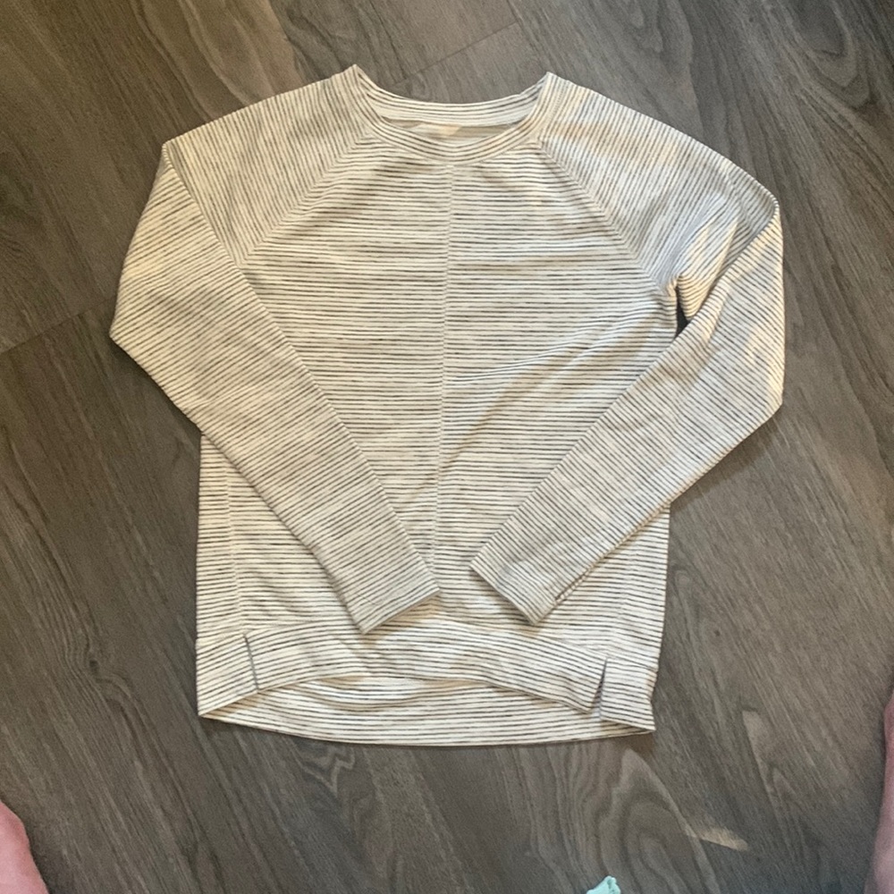 Danskin cream and gray pullover
